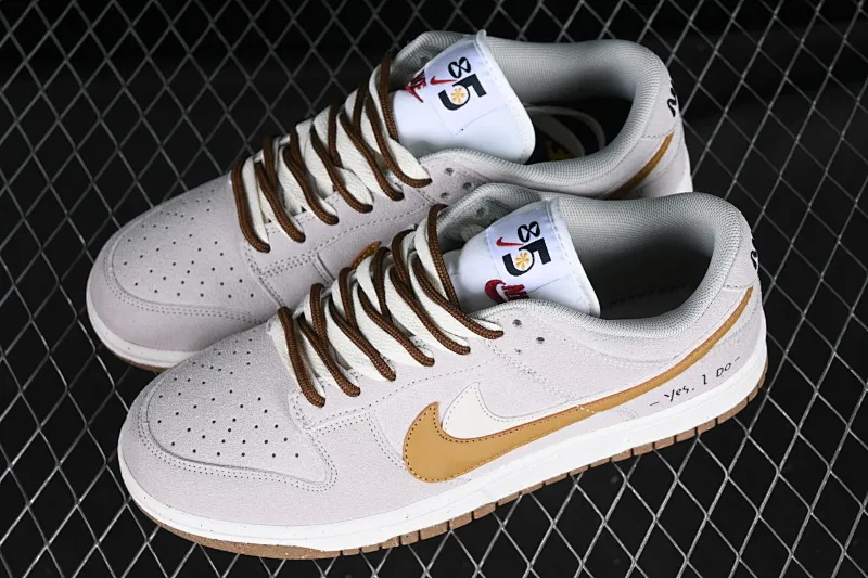 All Categories Nk SB Dunk Series Nk SB Dunk Low Low-top sneakers Cost-effective version Nk SB Dunk Low "85" double hook SB low-top sports and leisure sneakers DO9457-105
